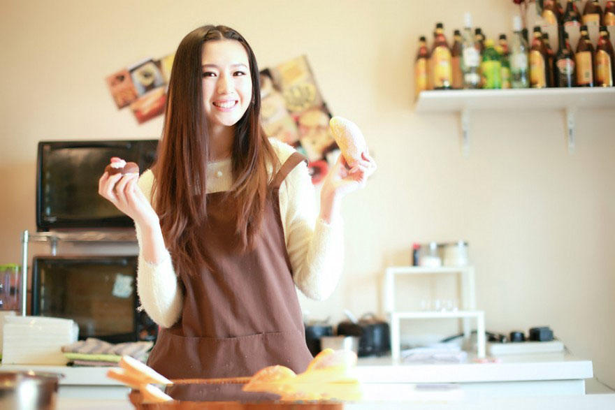 蛋糕妹厨房里